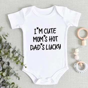 I'm Cute Mom's Hot Dad's Lucky Комбинезон для Новорожденных, Новинка 2023, Свободное Удобное Боди для Младенцев, Летняя Одежда Для маленьких мальчиков и Девочек Большого Размера
